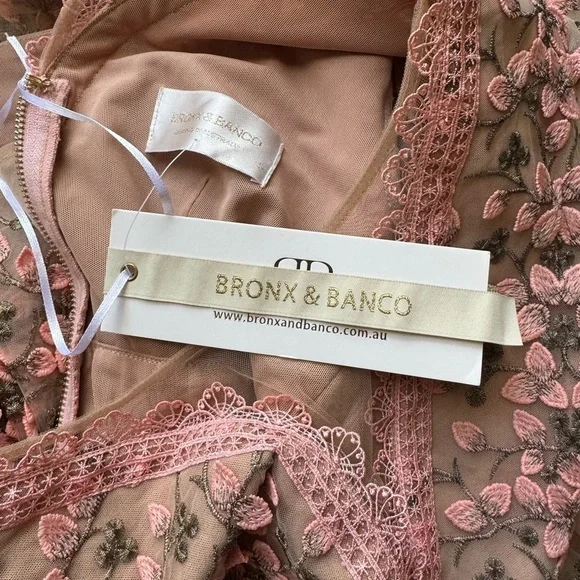 Bronx and Banco Megan Rose Embroidered Mini Dress Size Small NWT -  infinityhomeware.co.za